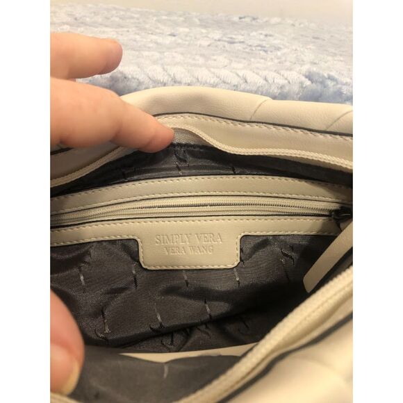 Simply Vera Vera Wang Ganesa Shoulder Bag/Crossbody - Picture 7 of 15